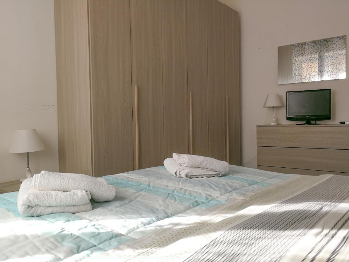 Metro Guest House Nápoly Kültér fotó